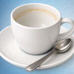 Wodurch entstehen Ablagerungen in Kaffee- und Teetassen?